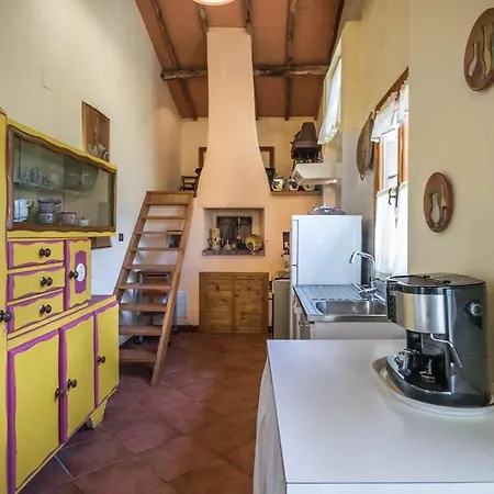 Casale Monaco By Nicola Real Estate بيت للعطل *